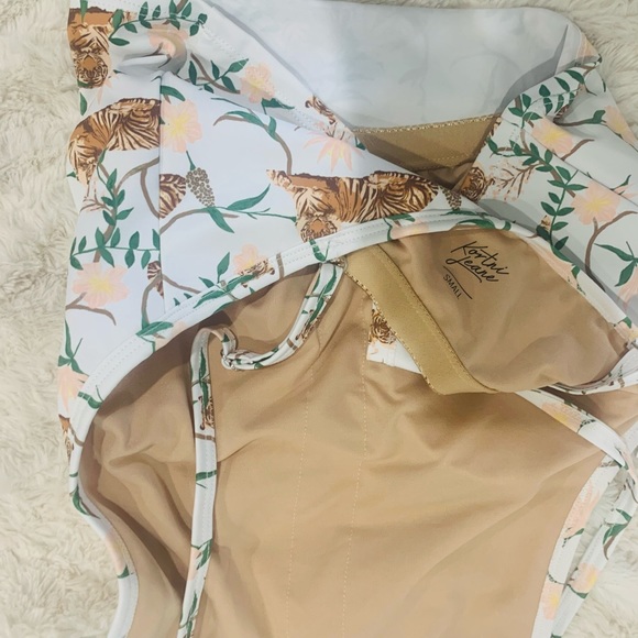 Kortni Jeane Swim top - Picture 3 of 4